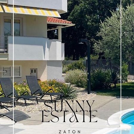 Sunny Apartments Затон Екстериор снимка