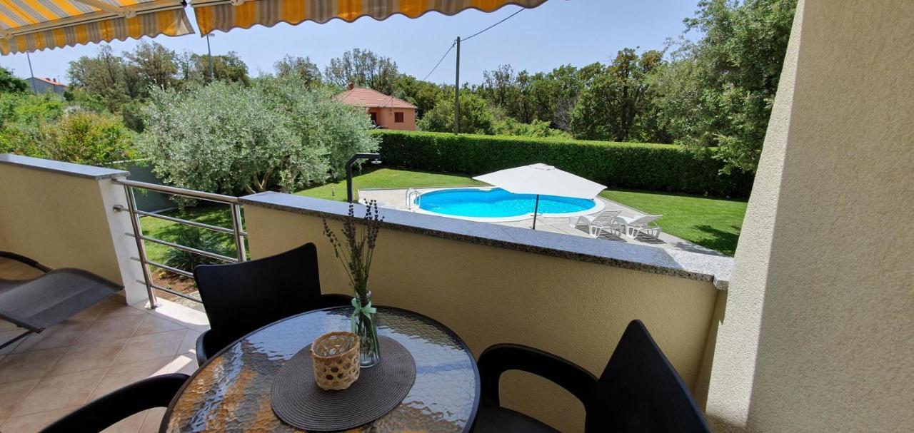 Sunny Apartments Затон Стая снимка